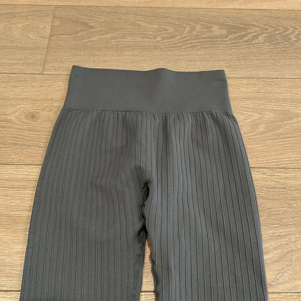 GRAY Wide Ribbed Seamless Active Gym Workout Lifting Yoga‎ Leggings Size Small